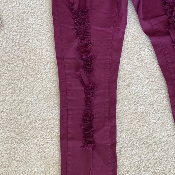 High rise distressed jeans with stretch - Picture 4 of 6